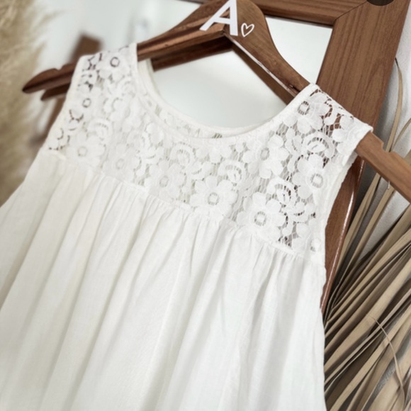 Anthropologie Tops - Anthropologie💙💎💎Elegant White Lace Women's Top,